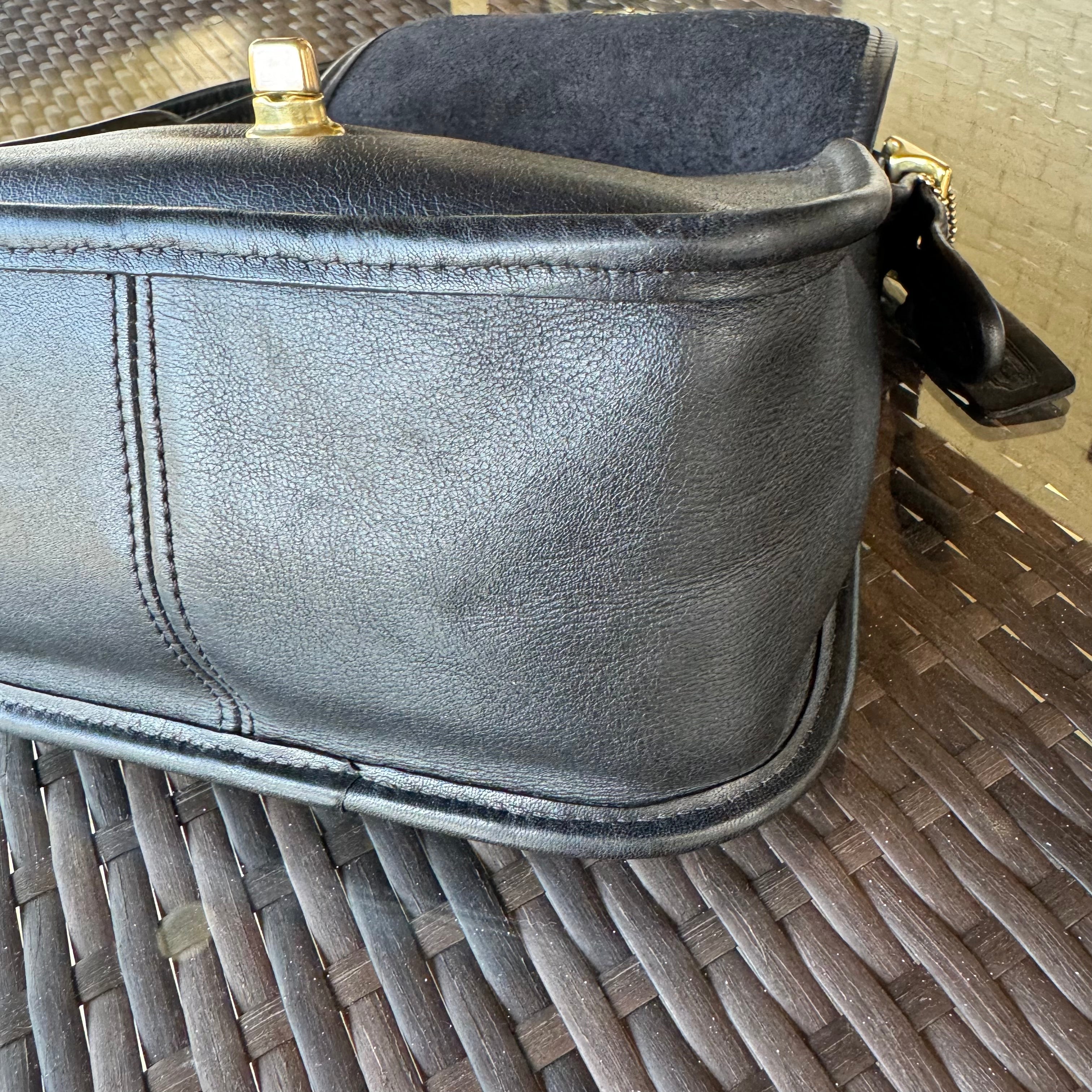 Vintage Coach Black 9965 Legacy Small Flap