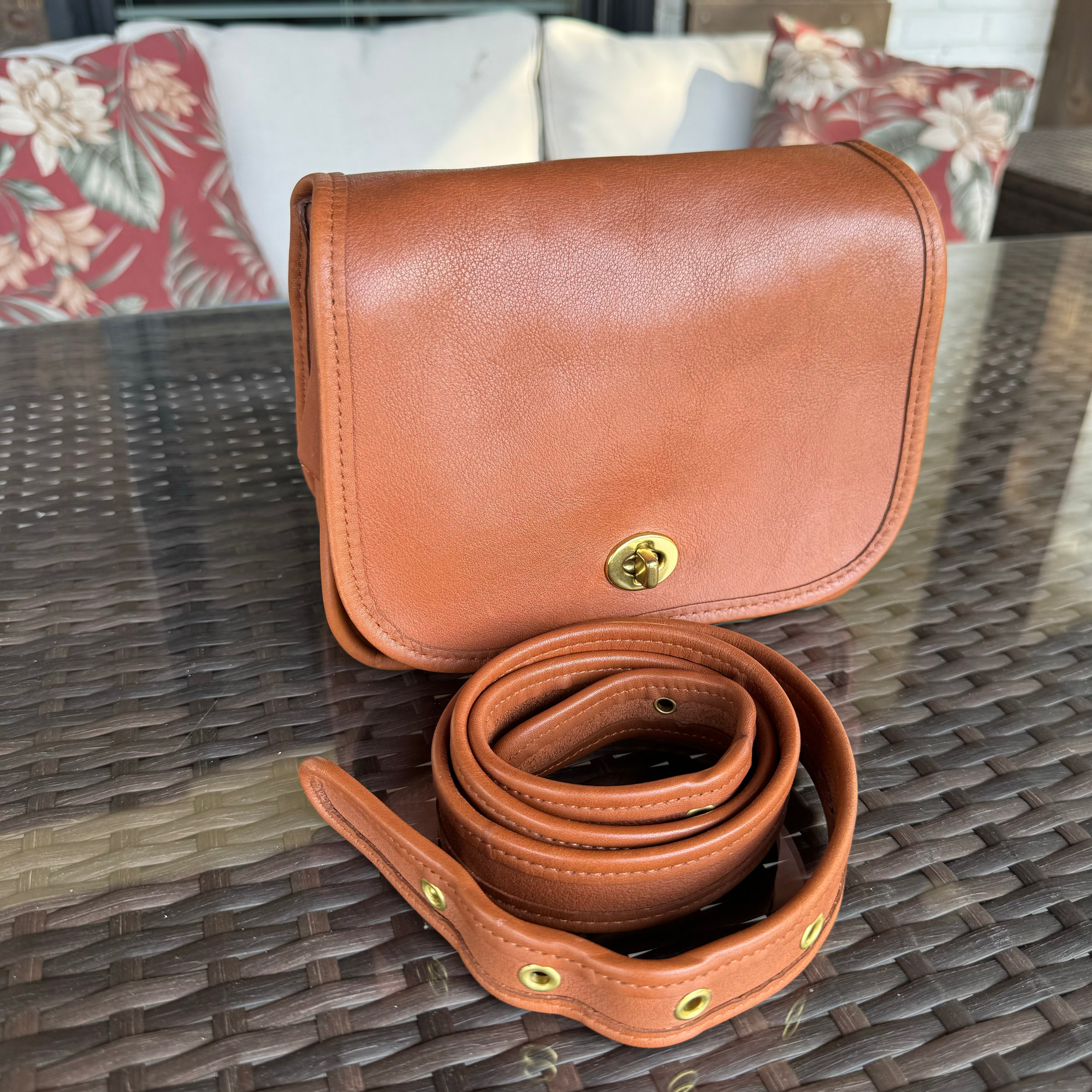 Vintage Coach Bt Legacy Small Flap 9965