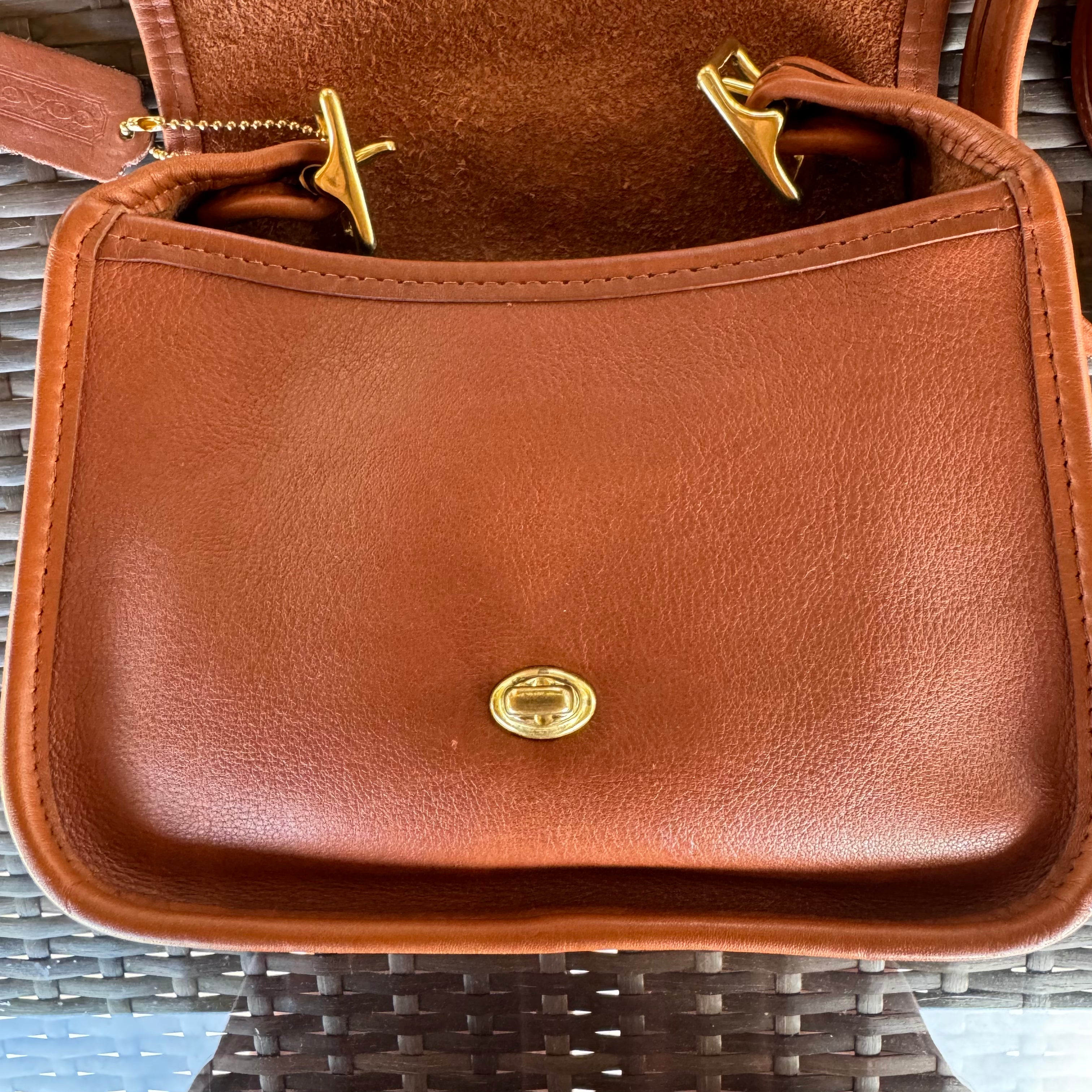 Vintage Coach Bt Legacy Small Flap 9965