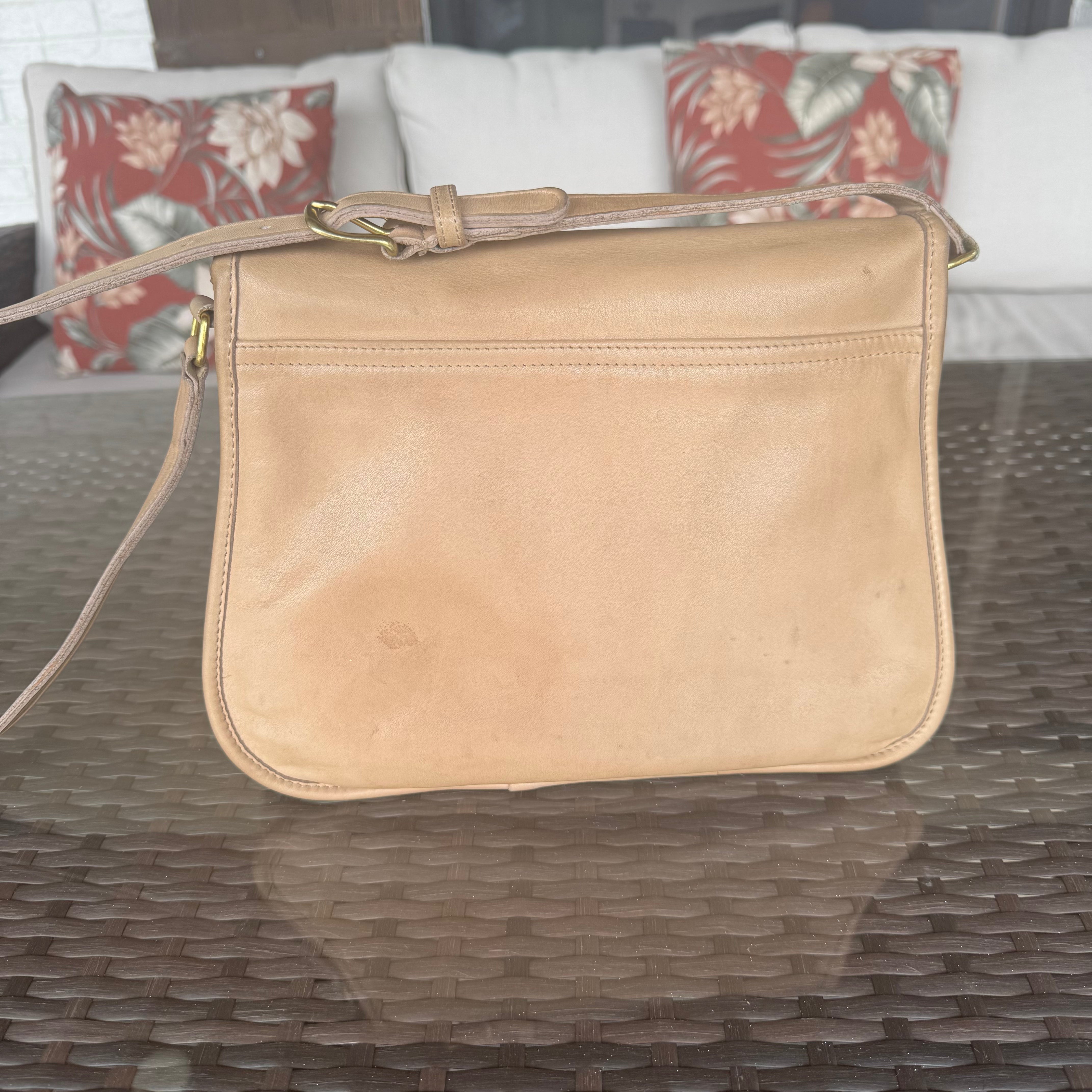 Vintage Coach 4050 Shoulder Bag In Taupe Lightweight Leather