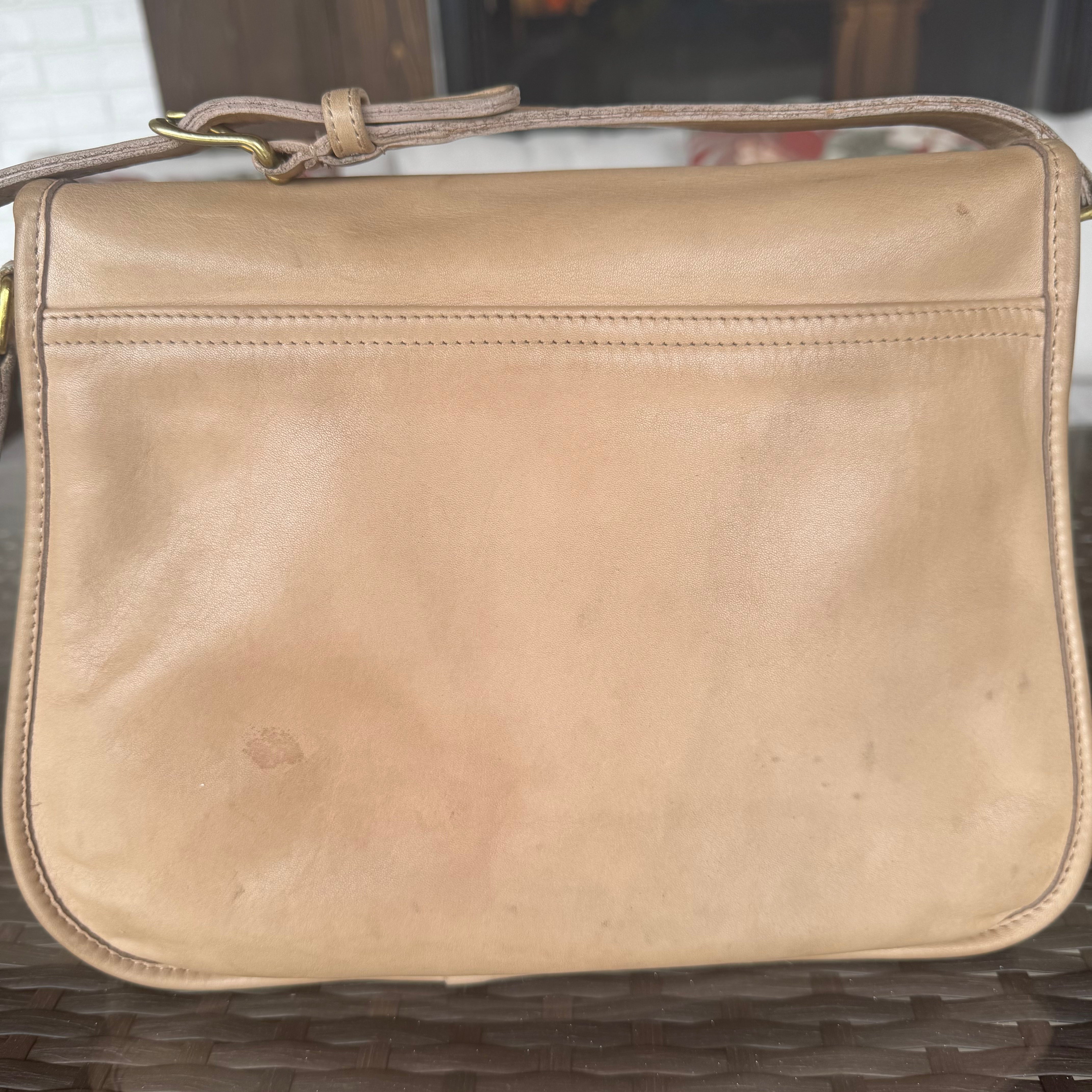 Vintage Coach 4050 Shoulder Bag In Taupe Lightweight Leather