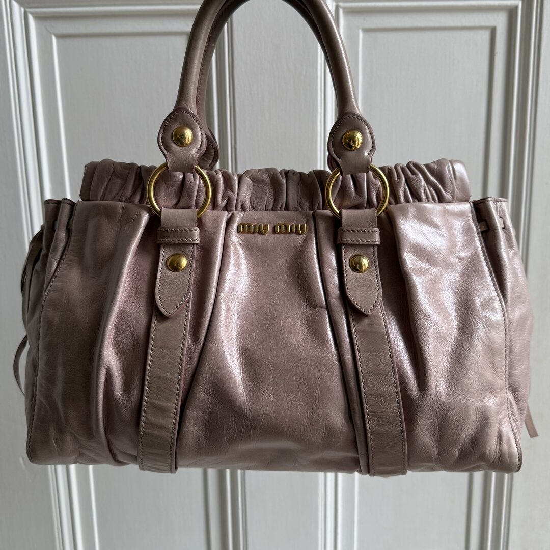🔥 PreOwned Miu Miu Vitello Dusty Pink Leather Handbag 🔥