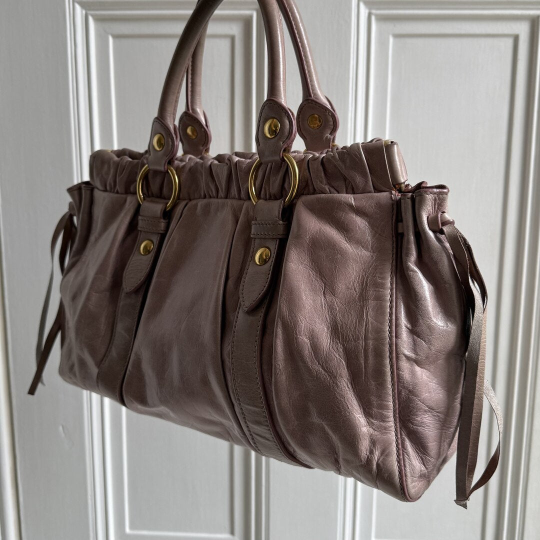 🔥 PreOwned Miu Miu Vitello Dusty Pink Leather Handbag 🔥