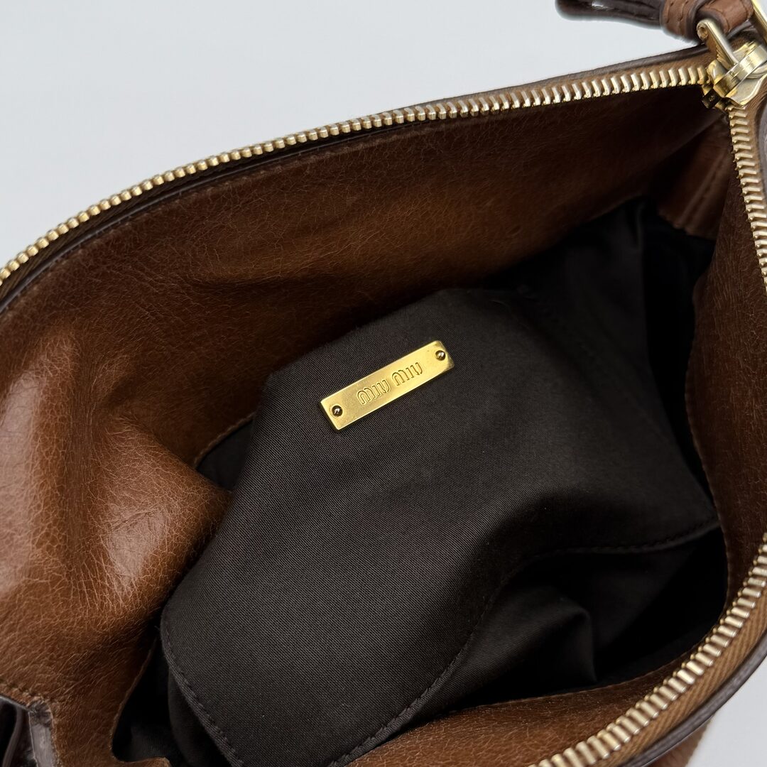 🔥 PreOwned Miu Miu Mini Vitello Lux Brown Leather Handbag 🔥