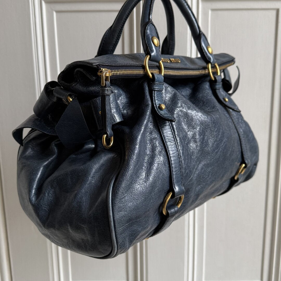🔥 PreOwned Miu Miu Vitello Lux Blue Leather Handbag 🔥