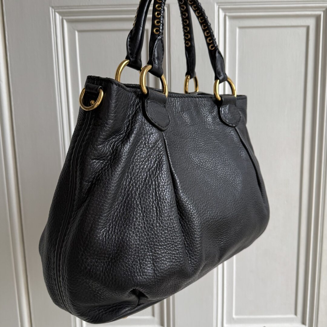 🔥 PreOwned Miu Miu Vitello Leather Black Shoulder Bag 🔥
