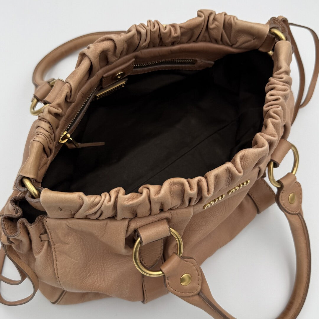 🔥 PreOwned Miu Miu Vitello Light Pink Leather Handbag 🔥