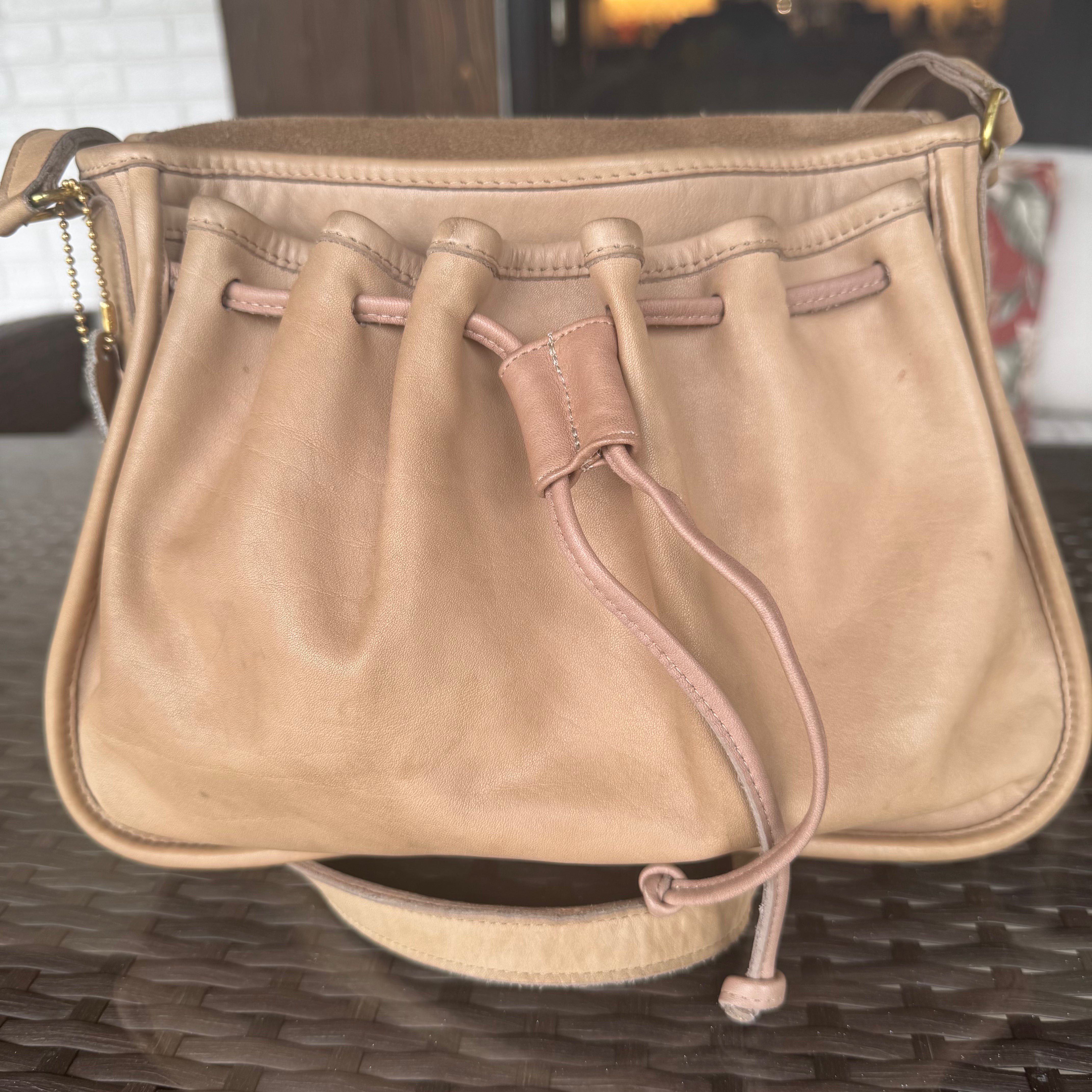 Vintage Coach 4050 Shoulder Bag In Taupe Lightweight Leather