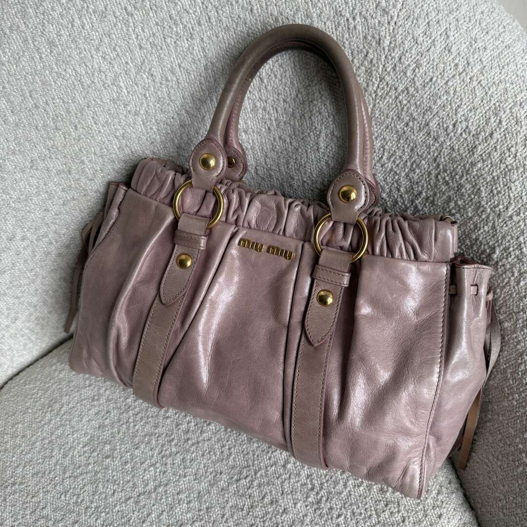 🔥 PreOwned Miu Miu Vitello Dusty Pink Leather Handbag 🔥
