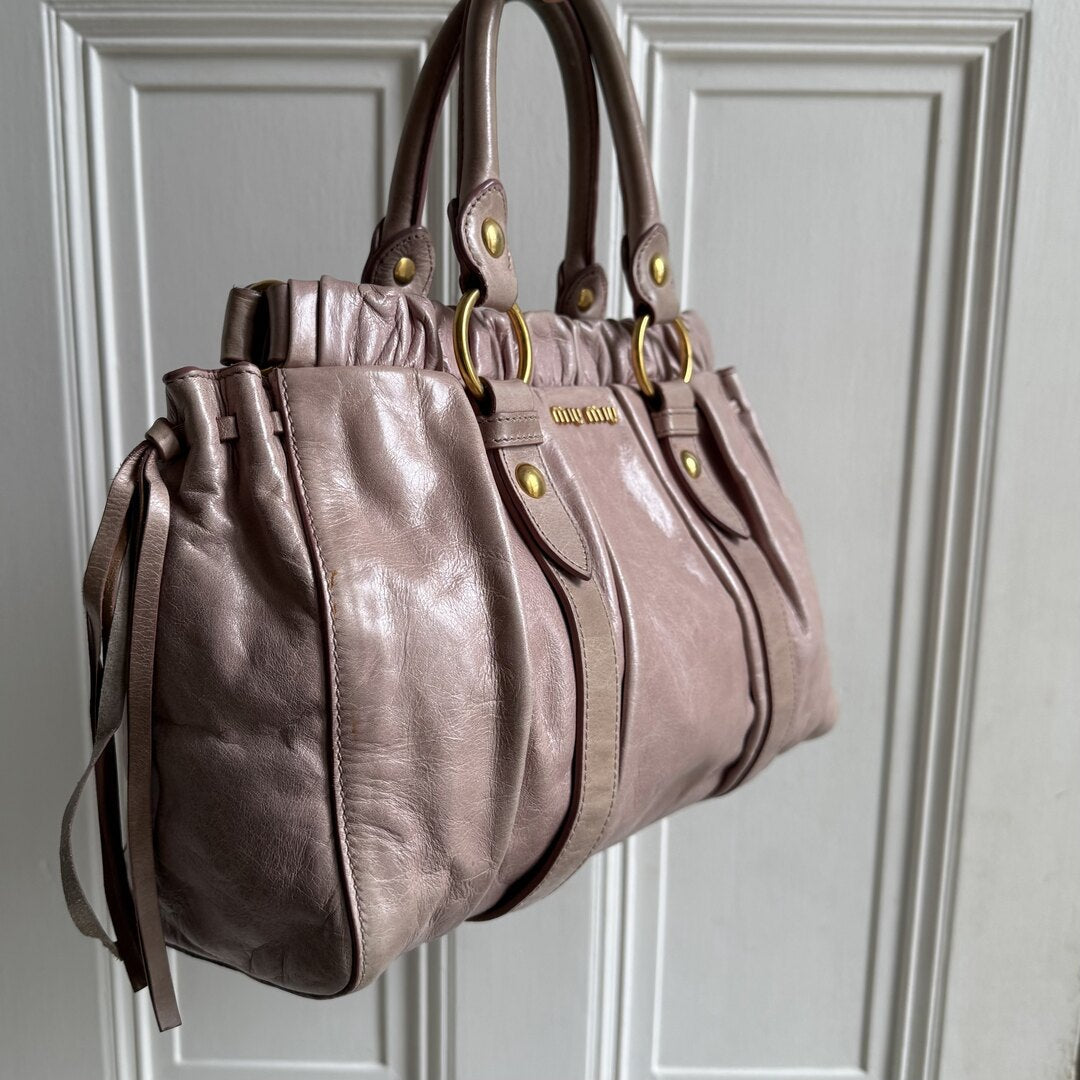 🔥 PreOwned Miu Miu Vitello Dusty Pink Leather Handbag 🔥