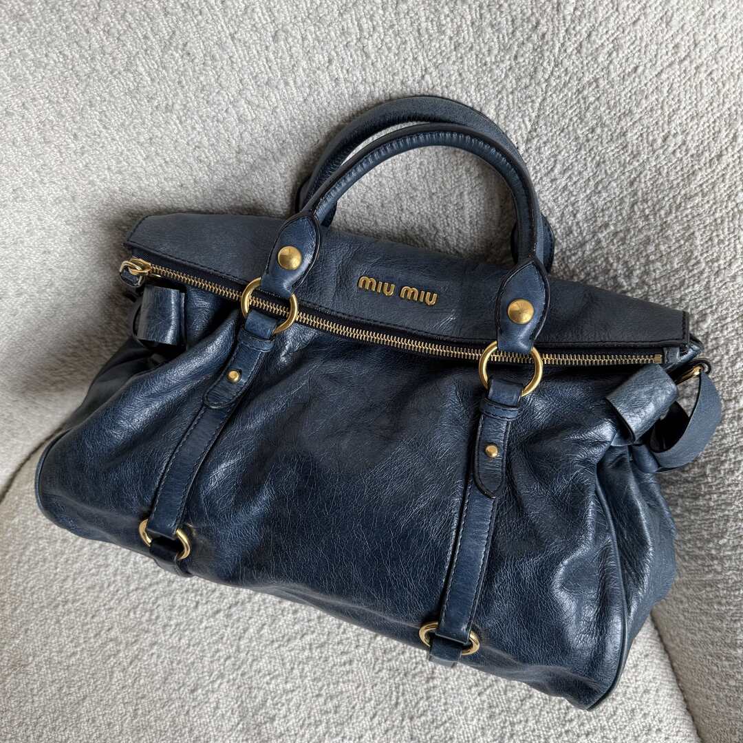 🔥 PreOwned Miu Miu Vitello Lux Blue Leather Handbag 🔥