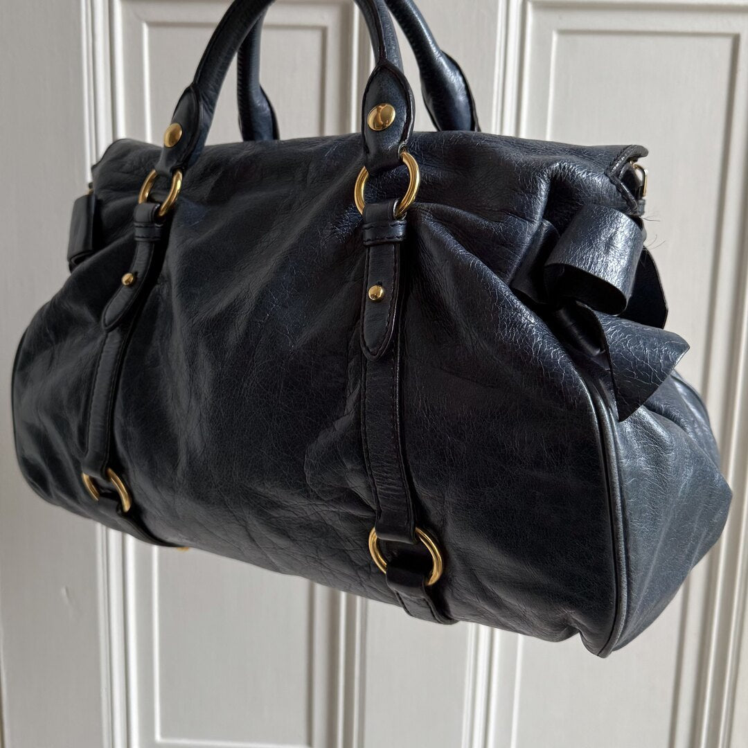 🔥 PreOwned Miu Miu Vitello Lux Blue Leather Handbag 🔥