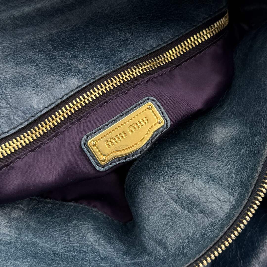 🔥 PreOwned Miu Miu Vitello Lux Blue Leather Handbag 🔥